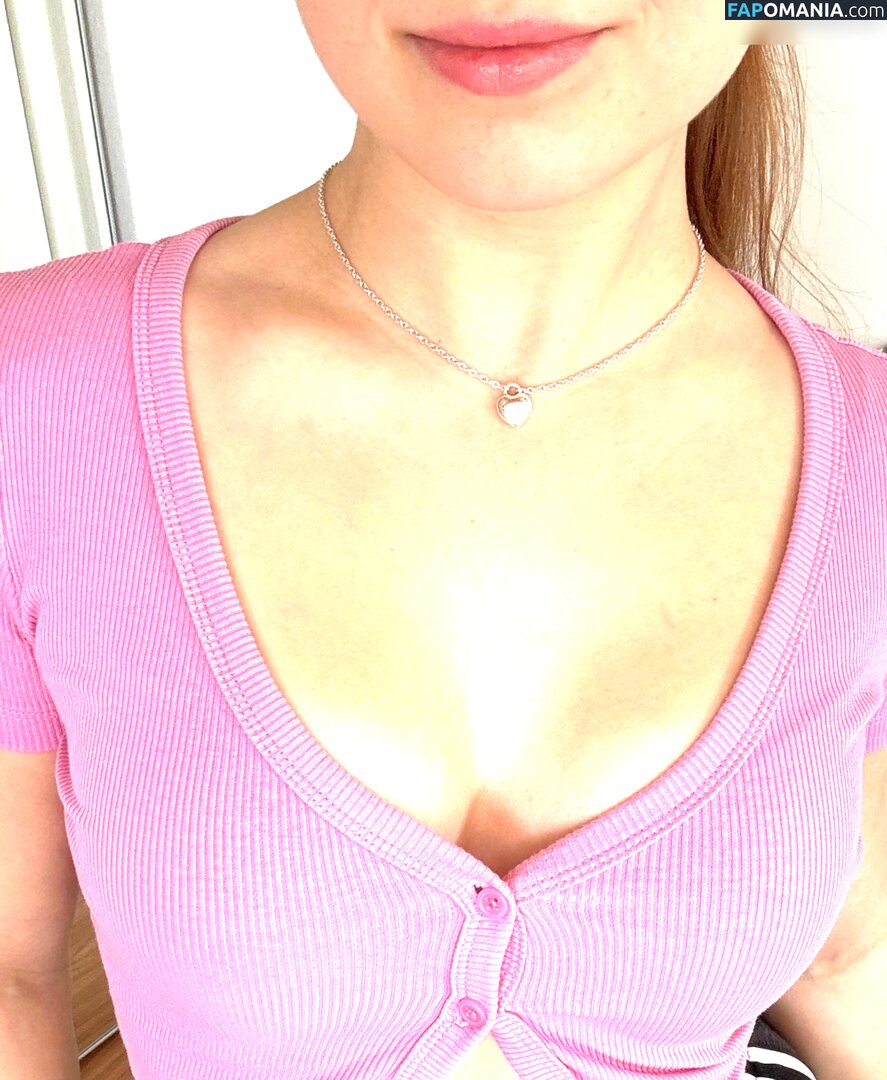 Lisamoto / lisaa.moto Nu OnlyFans  Photo fuitée #70