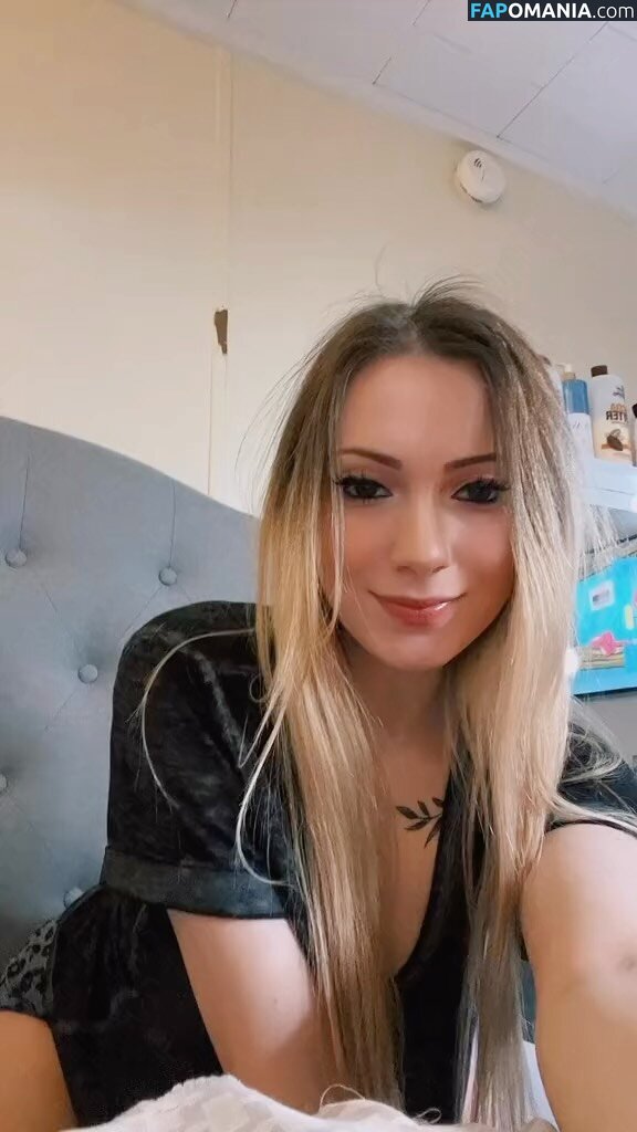 Little Momma / Littleemommaa21 / littlee.mommaa23 / littleemommaa23 Nu OnlyFans  Photo fuitée #8