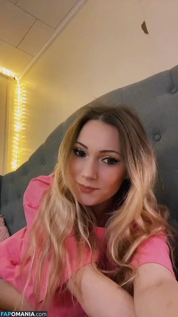 Little Momma / Littleemommaa21 / littlee.mommaa23 / littleemommaa23 Nu OnlyFans  Photo fuitée #12