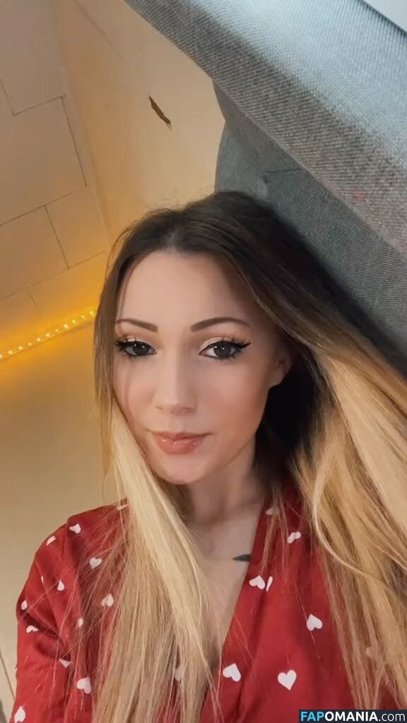 Little Momma / Littleemommaa21 / littlee.mommaa23 / littleemommaa23 Nu OnlyFans  Photo fuitée #18