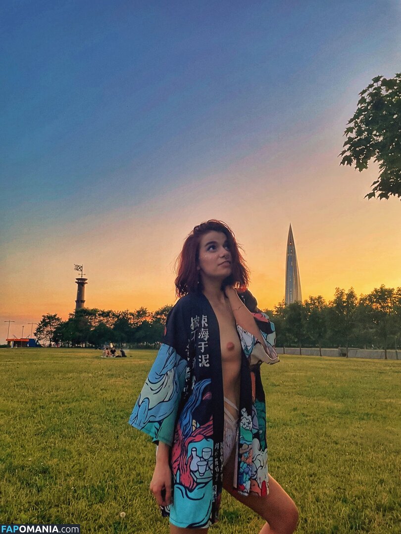 Little Satana / little.satana / s.satana_666 / tomnaya_satana Nu OnlyFans  Photo fuitée #28