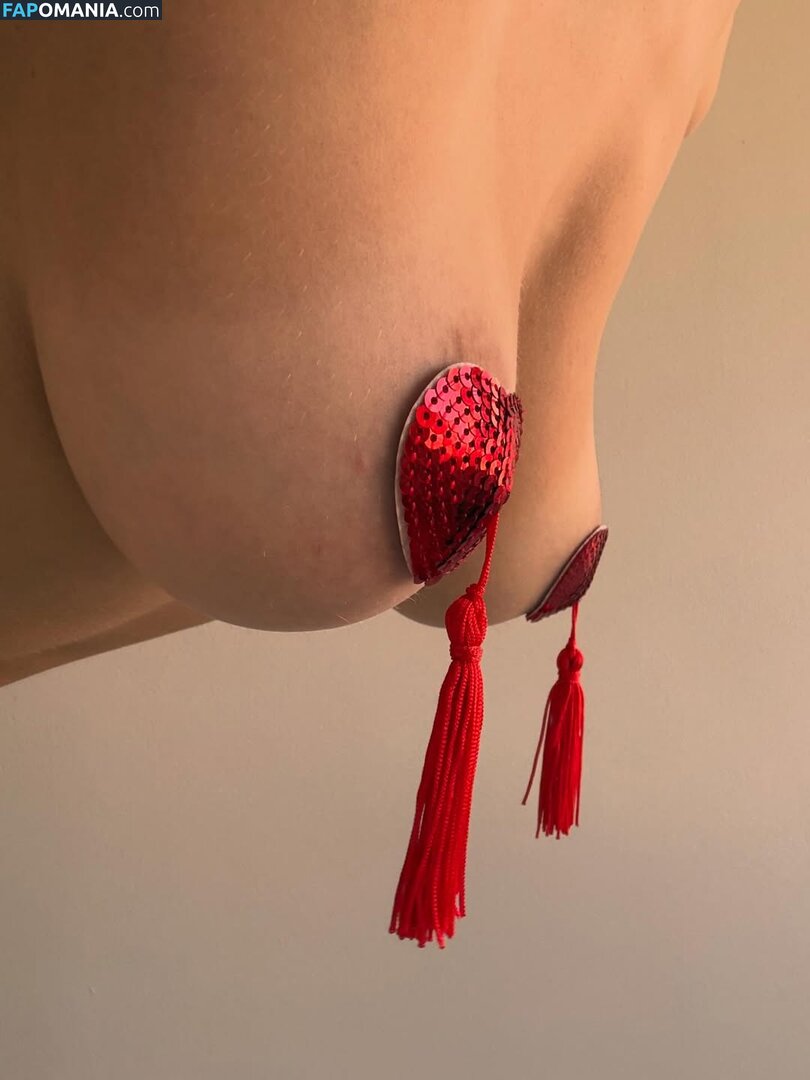 fitlifelottie / littlebitoflottie Nu OnlyFans  Photo fuitée #11