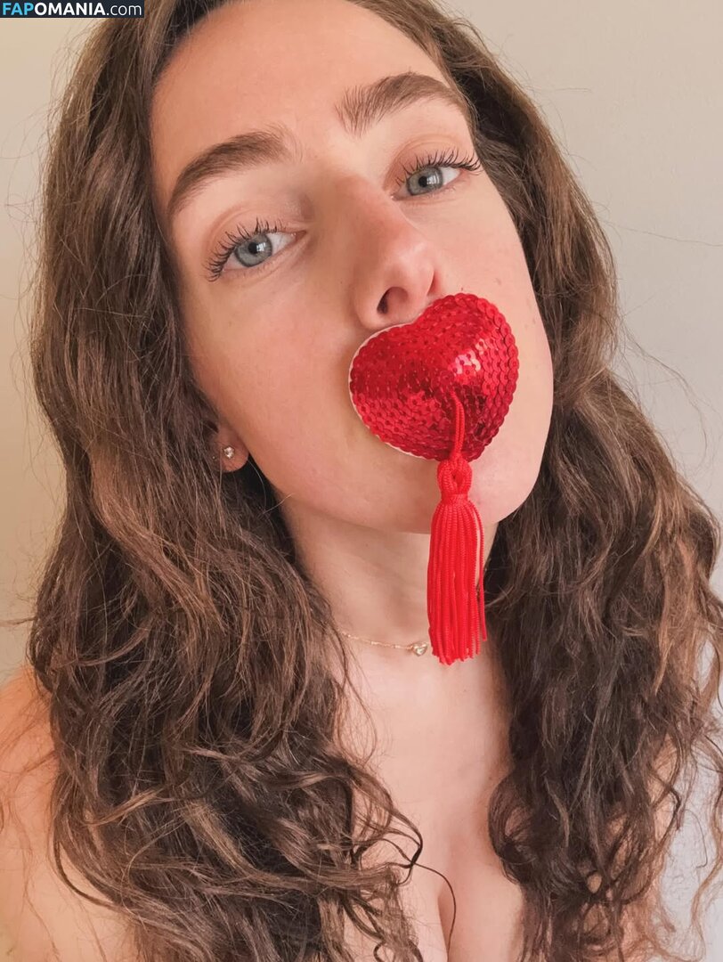 fitlifelottie / littlebitoflottie Nu OnlyFans  Photo fuitée #14