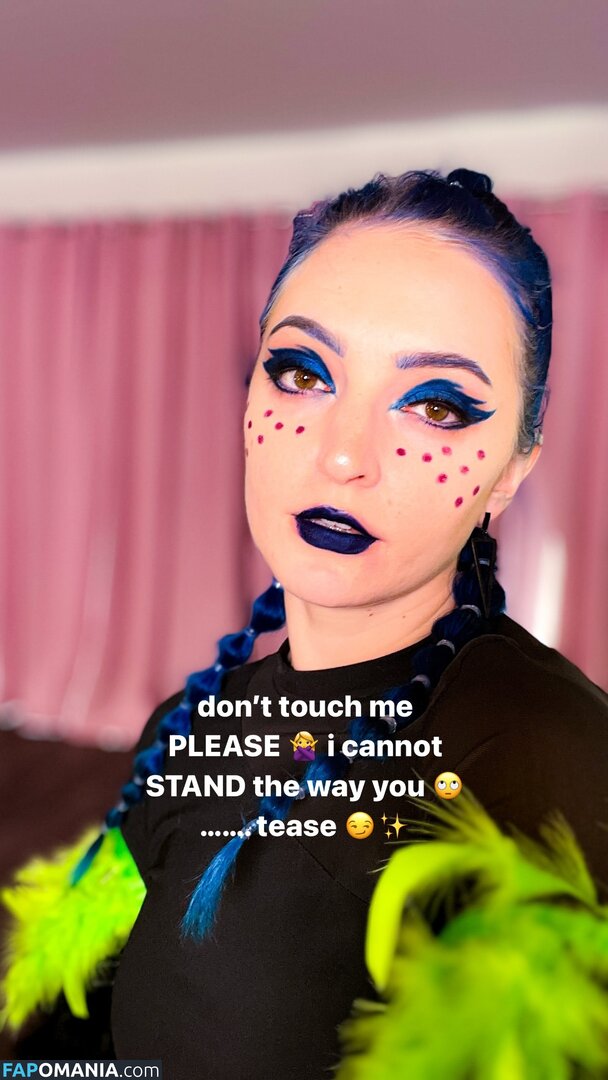 Littlesiha Nu OnlyFans  Photo fuitée #319