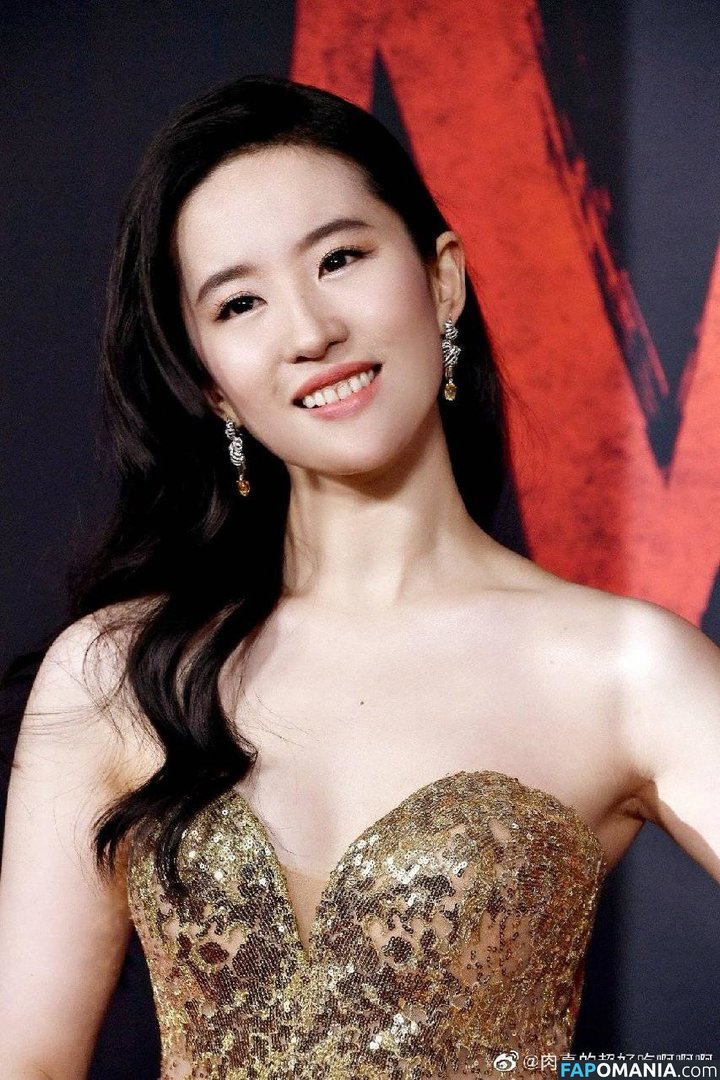Liu Yifei / yifei_cc Nu OnlyFans  Photo fuitée #9