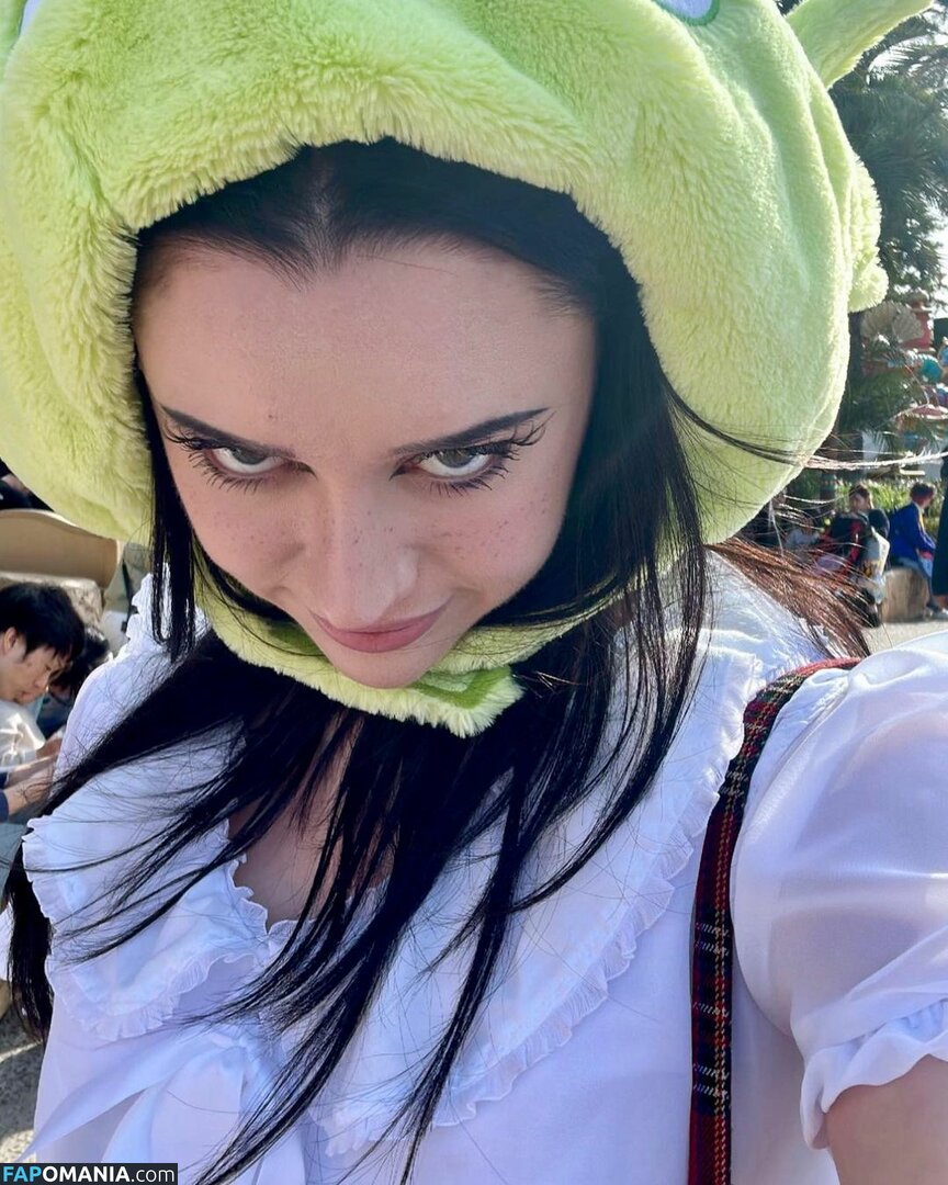 Liv Bevan / LivBev / livscopes Nu OnlyFans  Photo fuitée #1