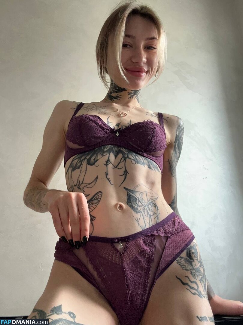 Elisabeth / liza_bet / lizabeth.rebecca Nu OnlyFans  Photo fuitée #4