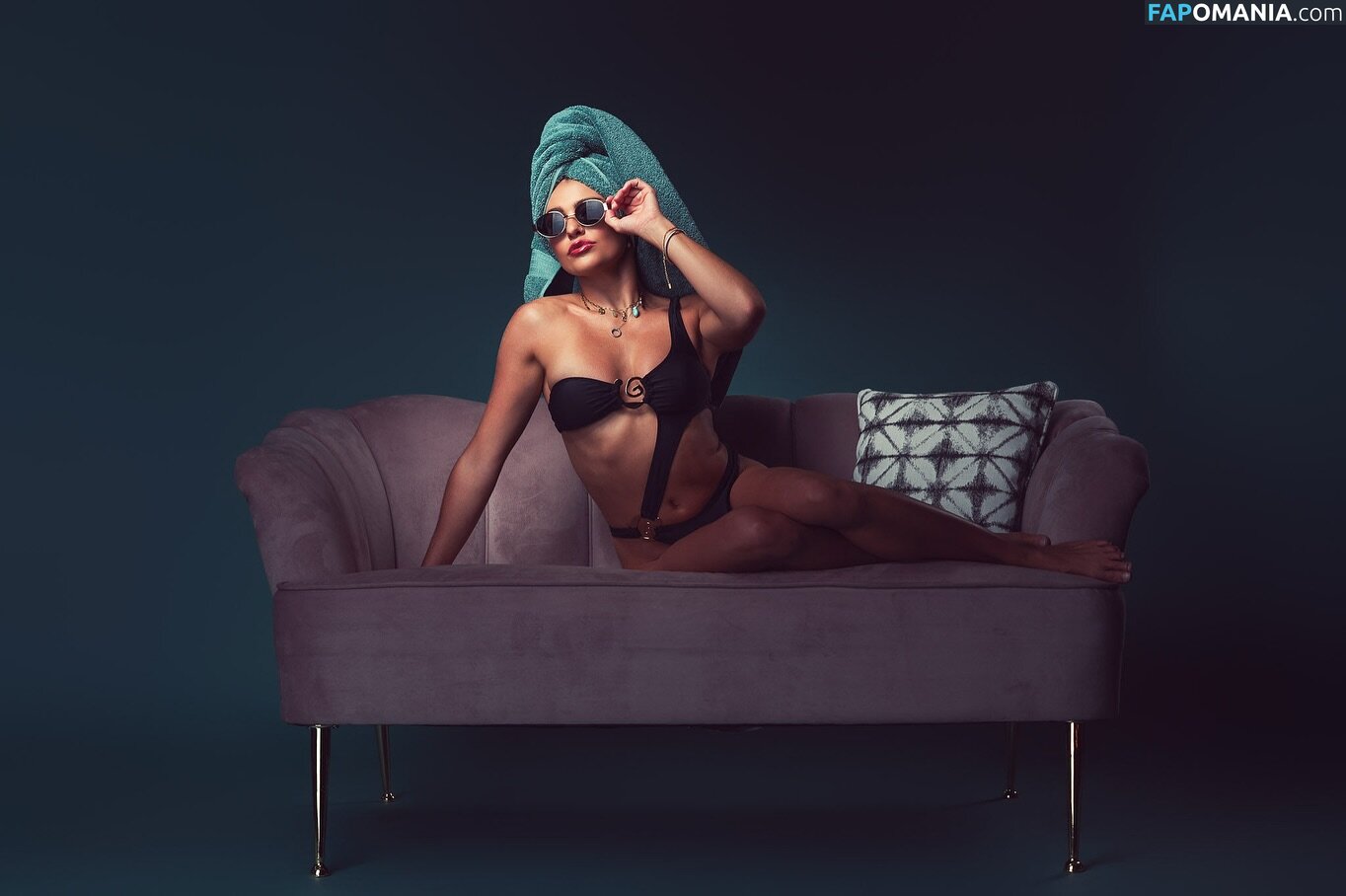 Logan Vaughan / Logan.grace / LoganGraceVaug1 / logan.grace16 Nu OnlyFans  Photo fuitée #2