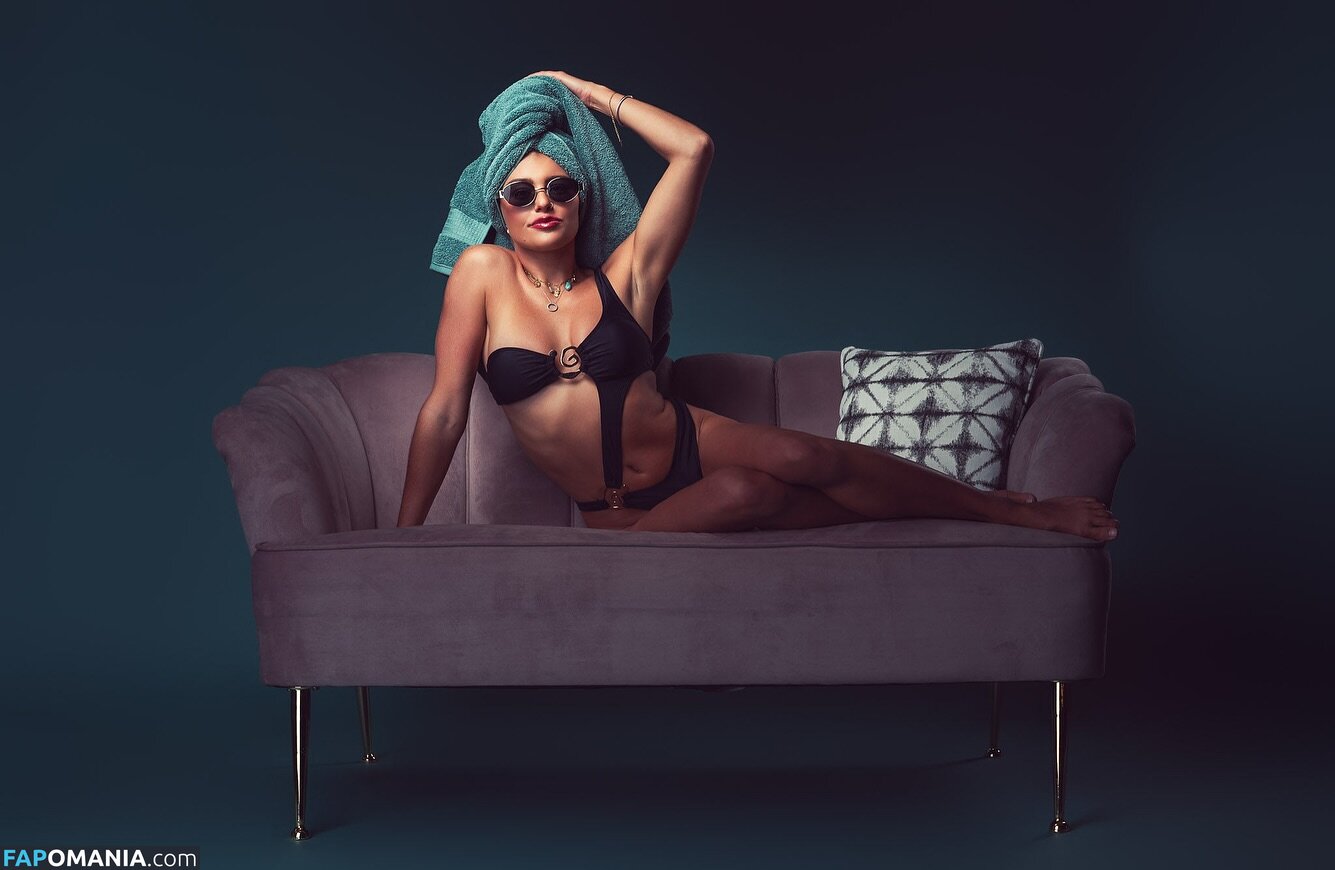 Logan Vaughan / Logan.grace / LoganGraceVaug1 / logan.grace16 Nu OnlyFans  Photo fuitée #8