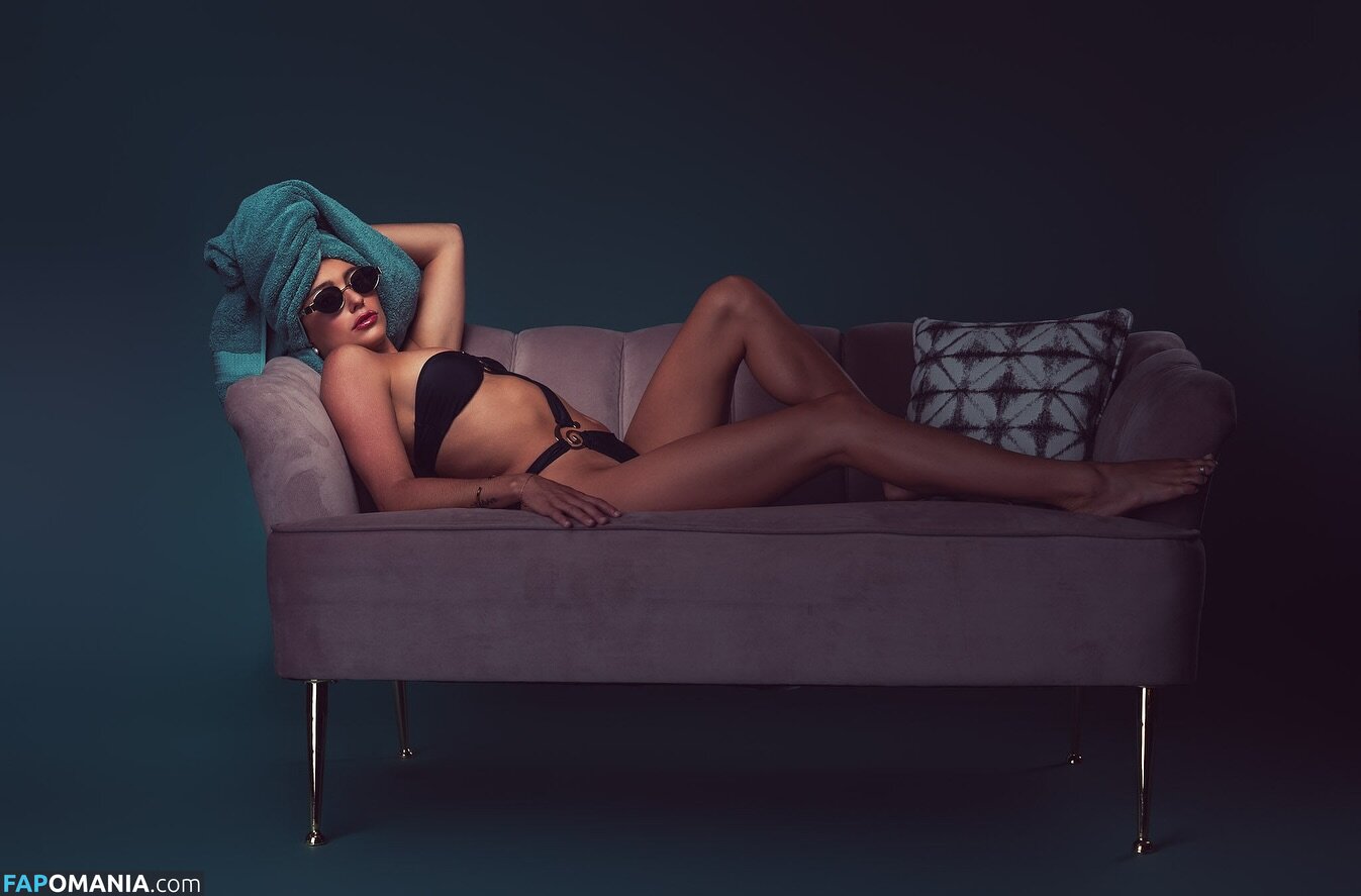 Logan Vaughan / Logan.grace / LoganGraceVaug1 / logan.grace16 Nu OnlyFans  Photo fuitée #9