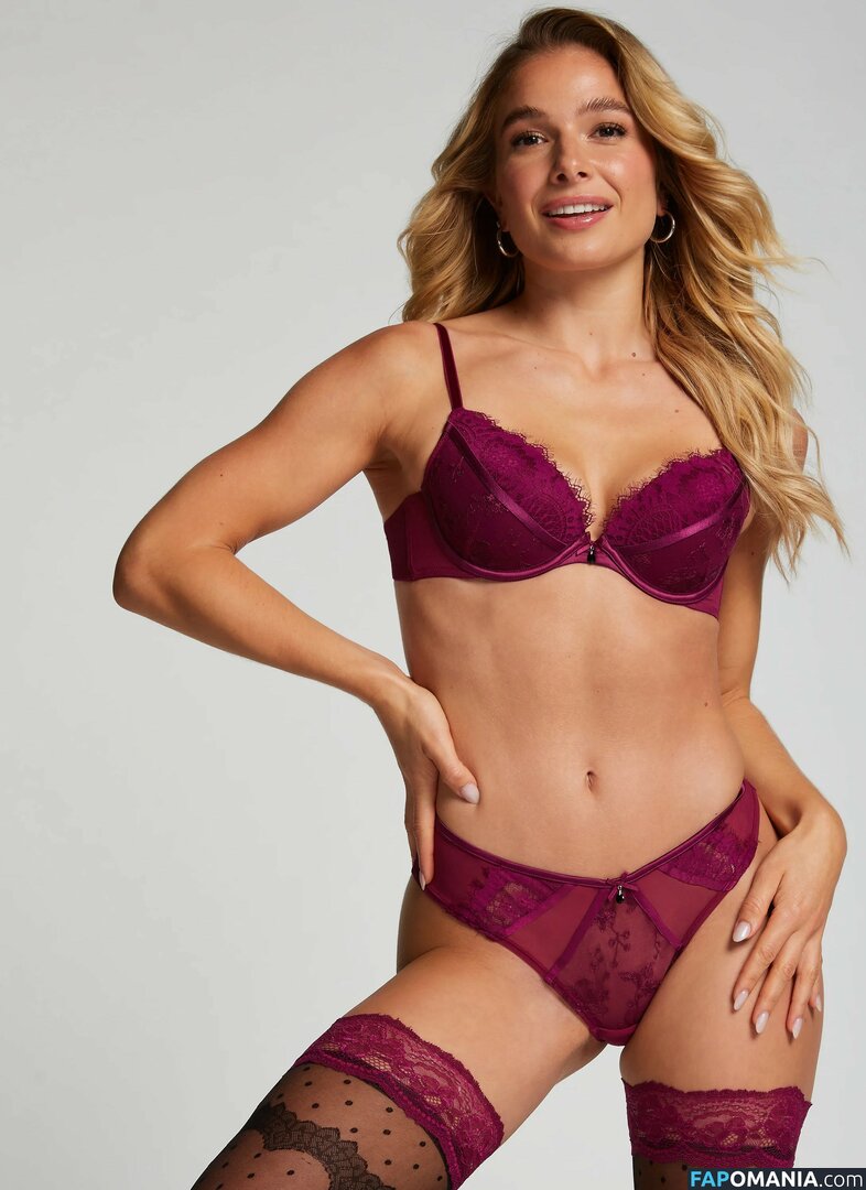 Lola Weippert / lolaweippert Nu OnlyFans  Photo fuitée #18