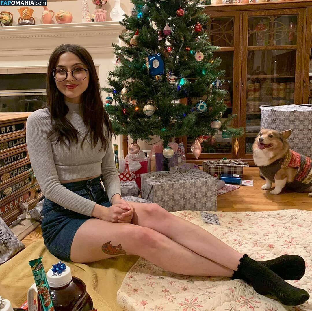 @lonelypeaches / addylove94 / bbylove94 / emma / lonelypeaches Nu OnlyFans  Photo fuitée #1