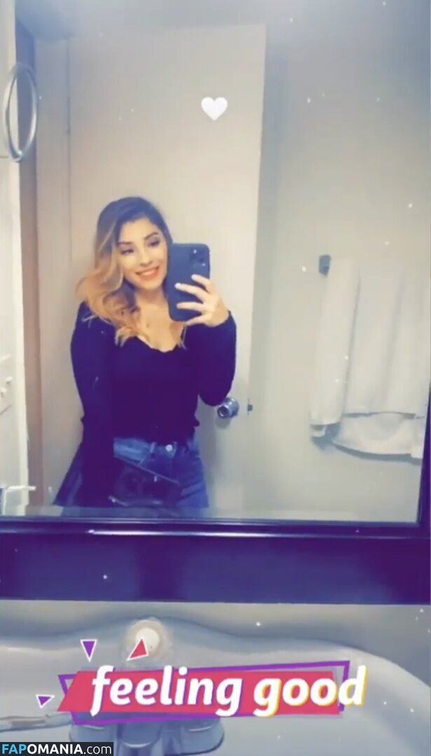 Yesenia Angulo / Yesenia Angulo Castillo / Yesenia Castillo / loovee_seeniaa / onlyfans.com / senia_lovee Nu OnlyFans  Photo fuitée #2