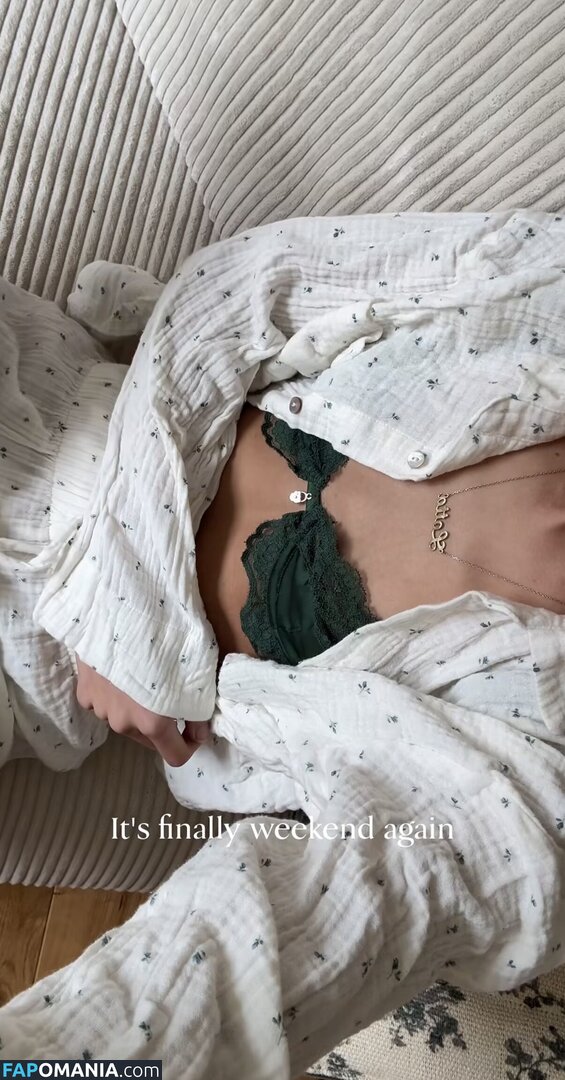 Lotta Emilie Stichler / lottastichler Nu OnlyFans  Photo fuitée #9