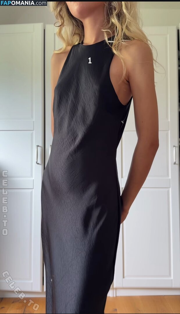 Lotta Emilie Stichler / lottastichler Nu OnlyFans  Photo fuitée #44