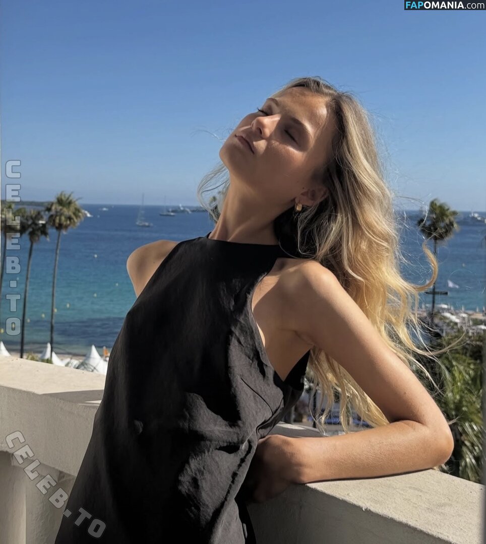 Lotta Emilie Stichler / lottastichler Nu OnlyFans  Photo fuitée #46