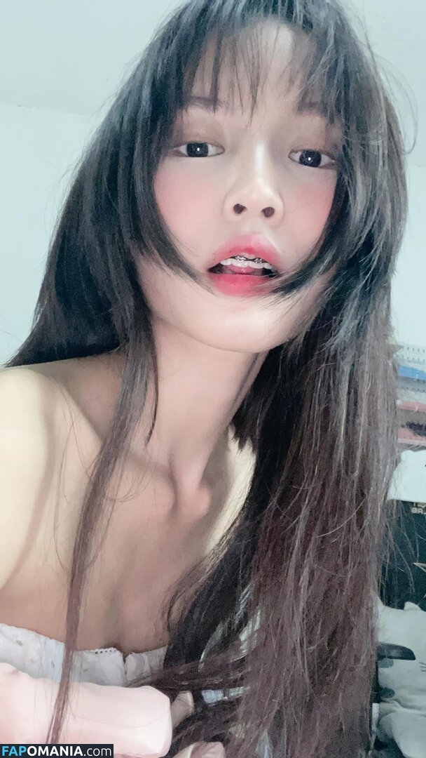 Lilith / Lou Aenlle / llthidk Nu OnlyFans  Photo fuitée #7
