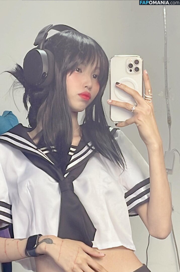 Lilith / Lou Aenlle / llthidk Nu OnlyFans  Photo fuitée #30
