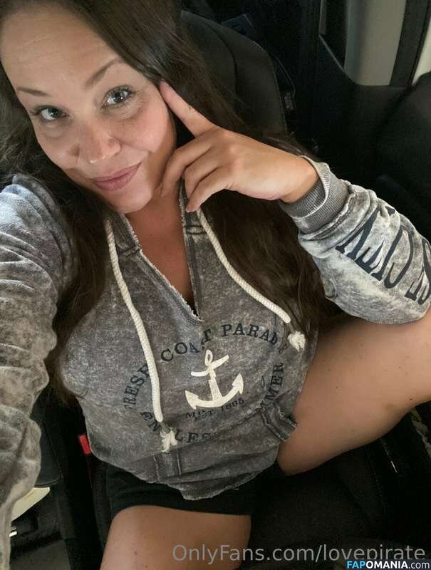 LovePirate Nu OnlyFans  Photo fuitée #7