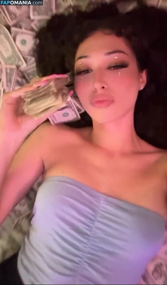 LoyaltyraeLynn / https: Nu OnlyFans  Photo fuitée #2