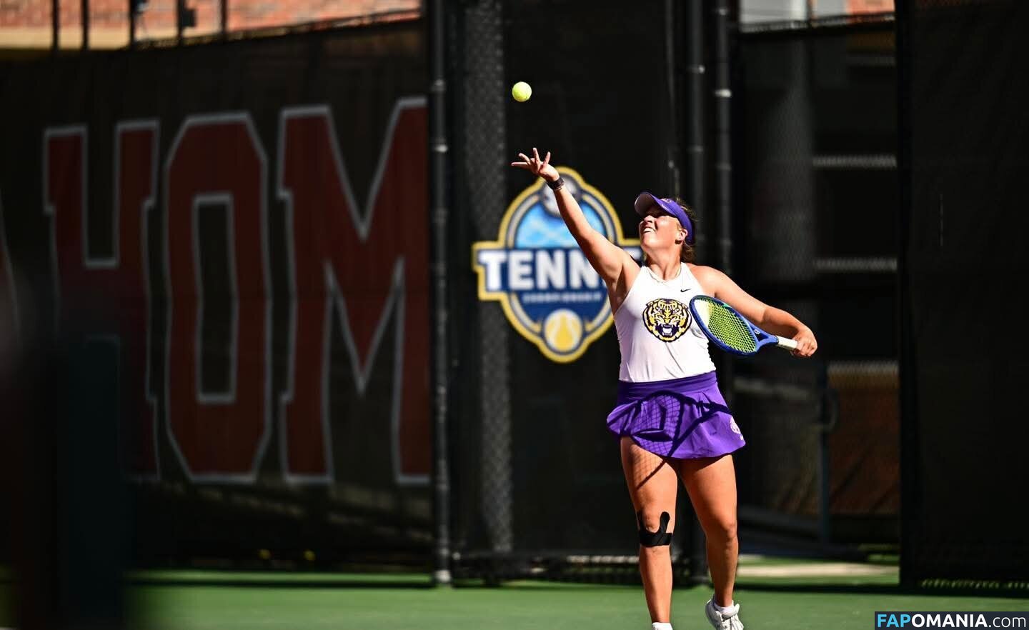 Lsu woman tennis Nu OnlyFans  Photo fuitée #1
