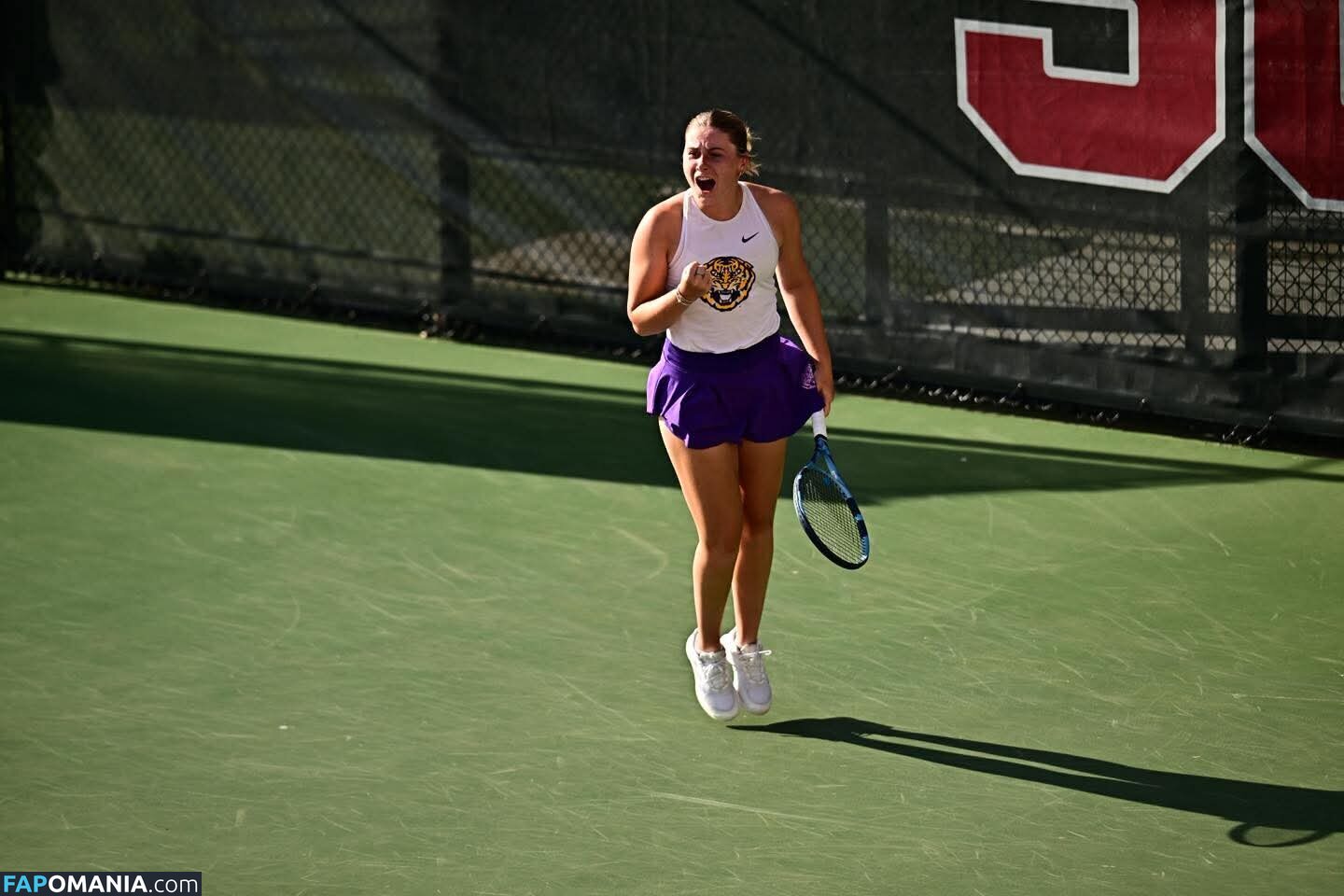 Lsu woman tennis Nu OnlyFans  Photo fuitée #4