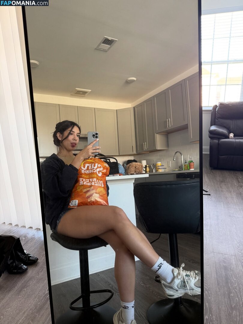 Lucila Erickson / lucilaerickson_ Nu OnlyFans  Photo fuitée #25