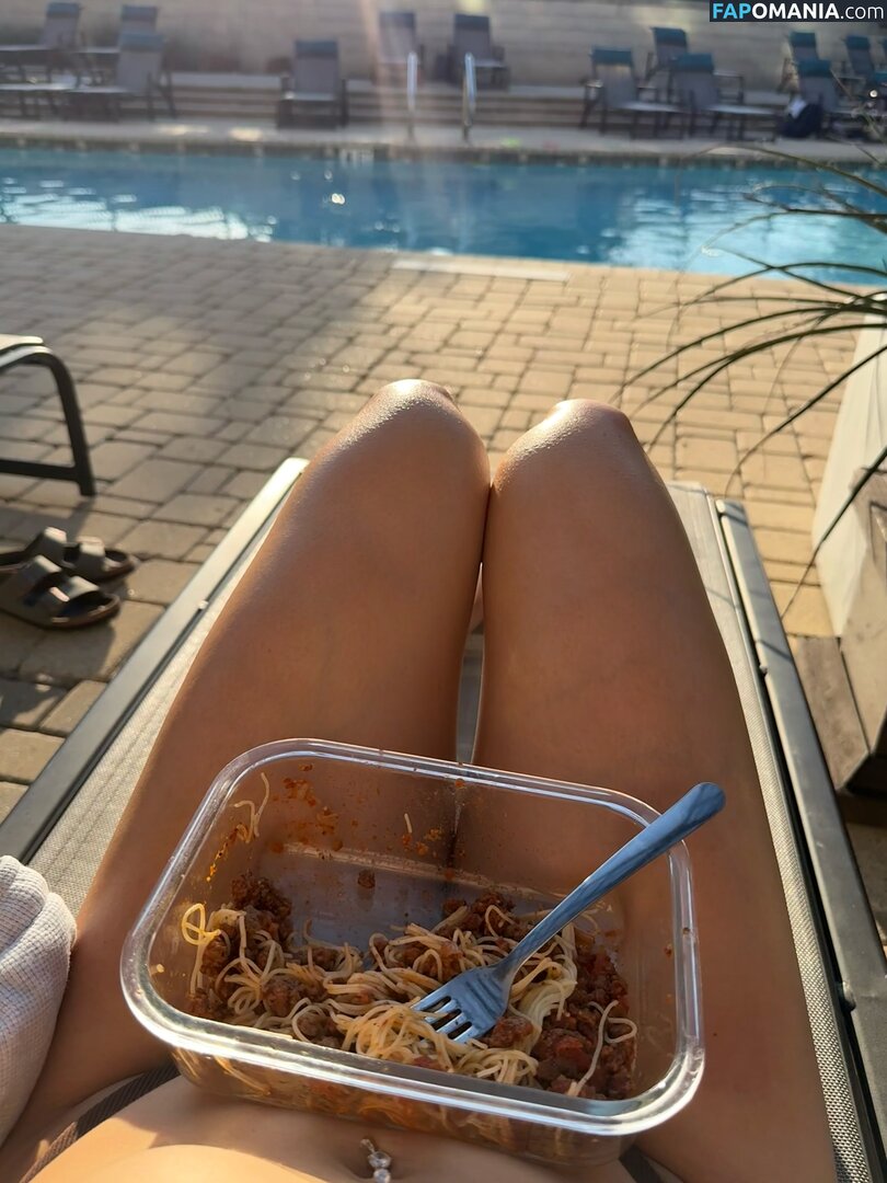 Lucila Erickson / lucilaerickson_ Nu OnlyFans  Photo fuitée #26