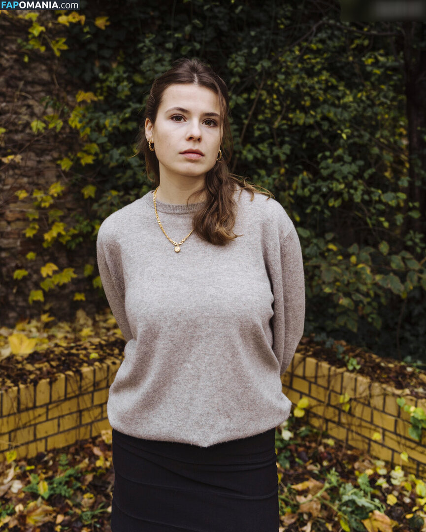 Luisa Neubauer / luisaneubauer Nu OnlyFans  Photo fuitée #133