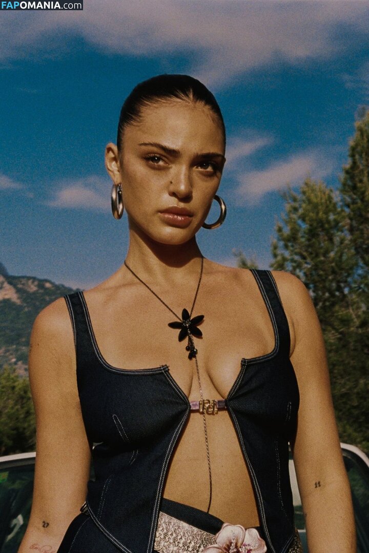 Luna Blaise / lunablaise Nu OnlyFans  Photo fuitée #8