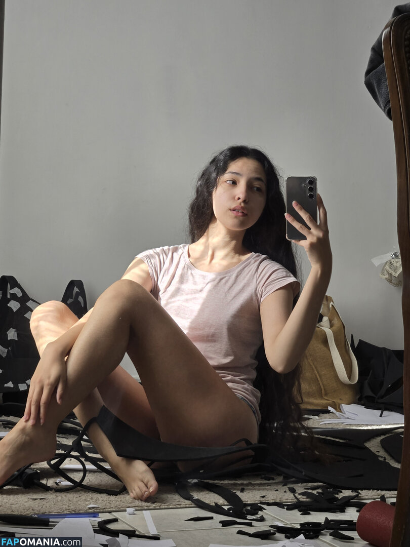 Luna Myosotis / LunaMyosotis Nu OnlyFans  Photo fuitée #1