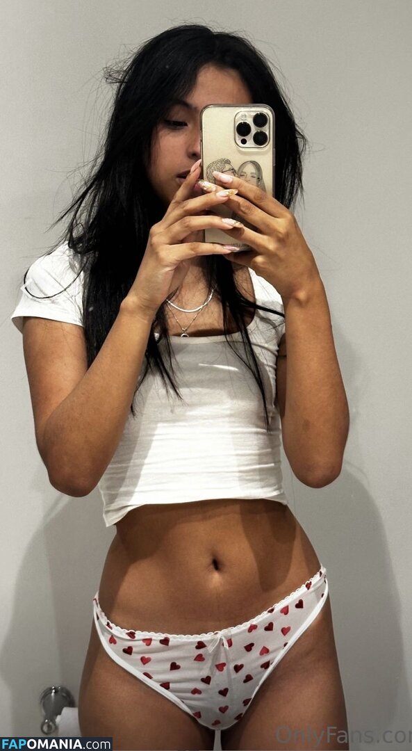 Luna Sophia / lunasophia_ / urcuteprincess_ Nu OnlyFans  Photo fuitée #22