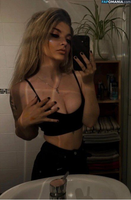 https: / luuucy813 Nu OnlyFans  Photo fuitée #5