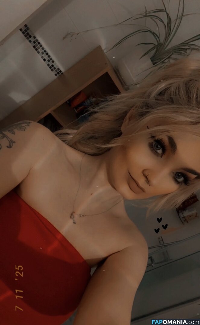 https: / luuucy813 Nu OnlyFans  Photo fuitée #6