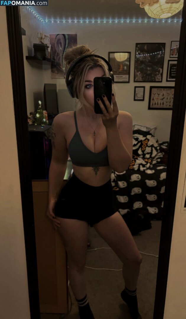 https: / luuucy813 Nu OnlyFans  Photo fuitée #11