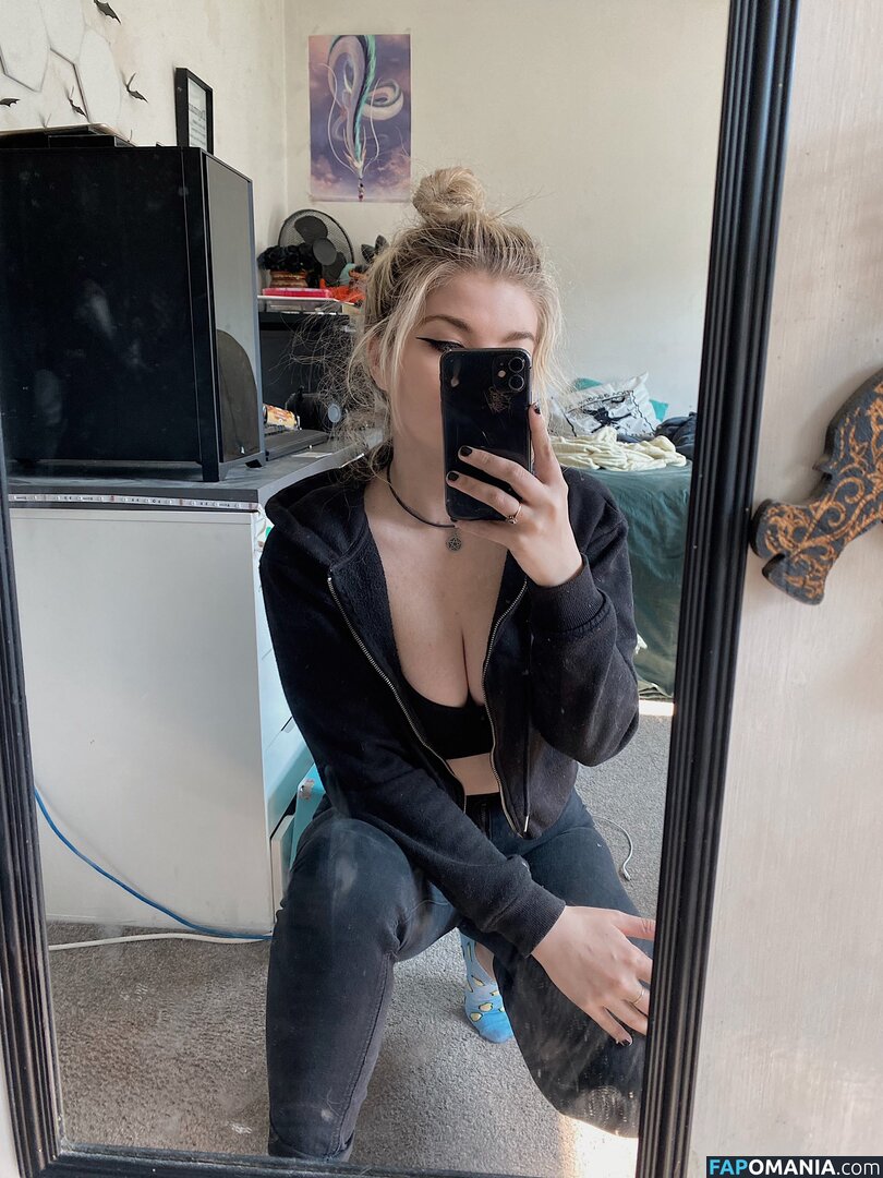 https: / luuucy813 Nu OnlyFans  Photo fuitée #21