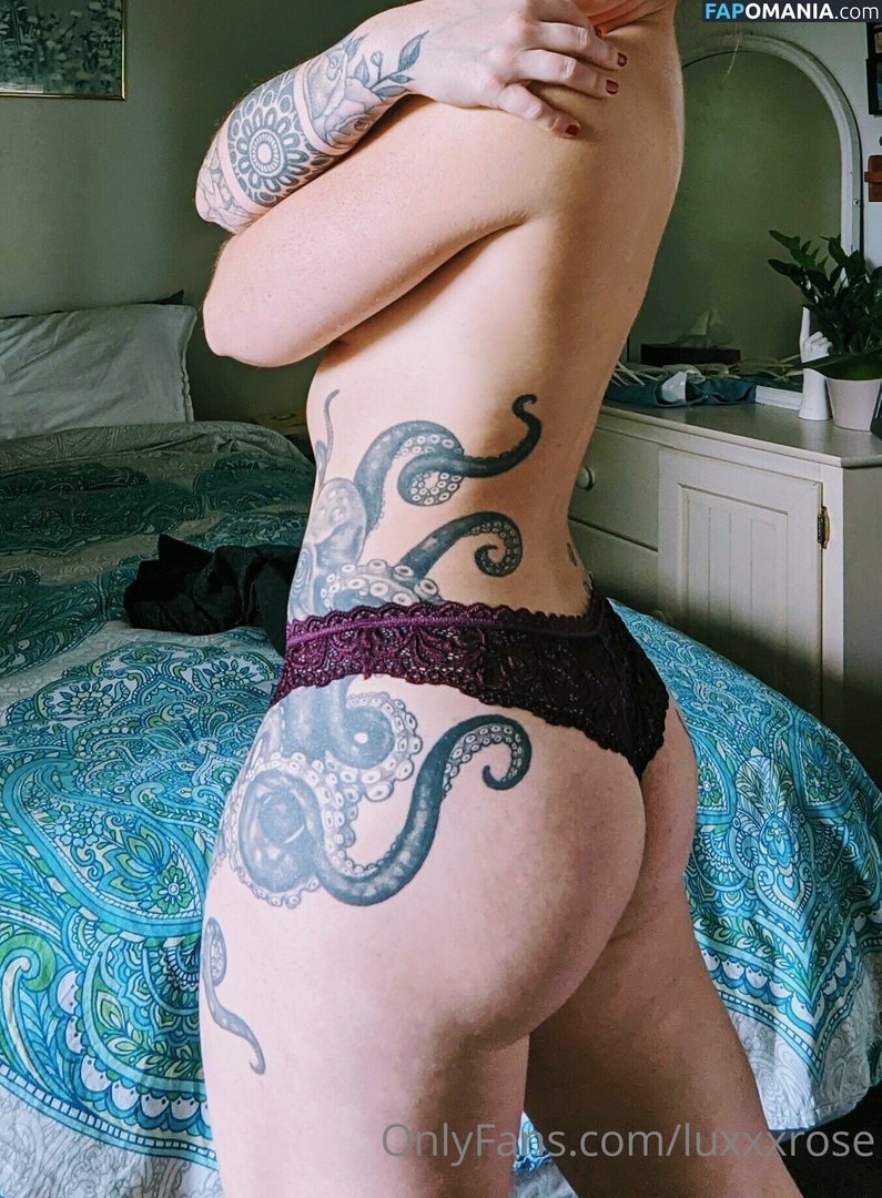 luxxrosa / luxxxrose Nu OnlyFans  Photo fuitée #9