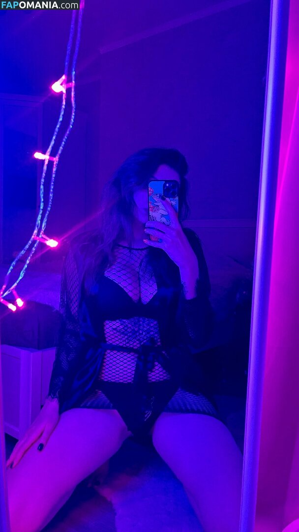 KYXNYA / lyasheva Nu OnlyFans  Photo fuitée #31