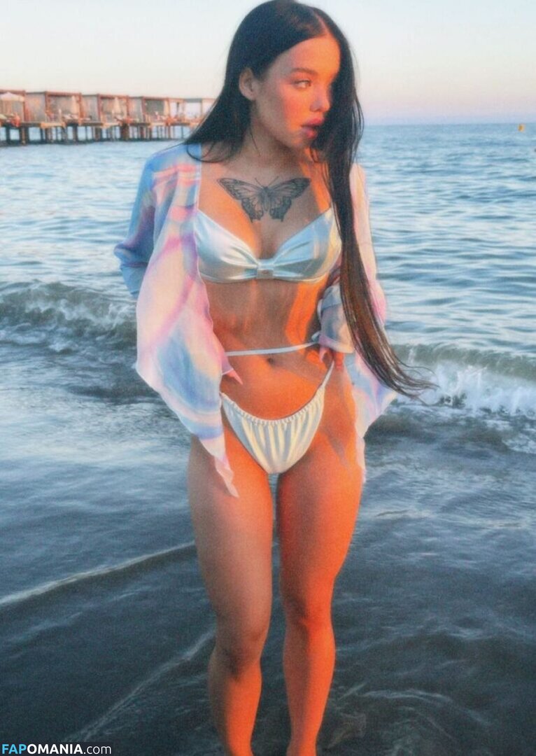 lyna_com2000 Nu OnlyFans  Photo fuitée #8