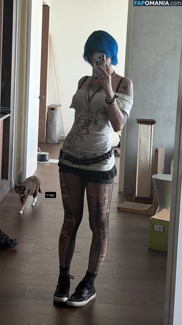 Lyra Crow / lyracr0w0 Nu OnlyFans  Photo fuitée #82