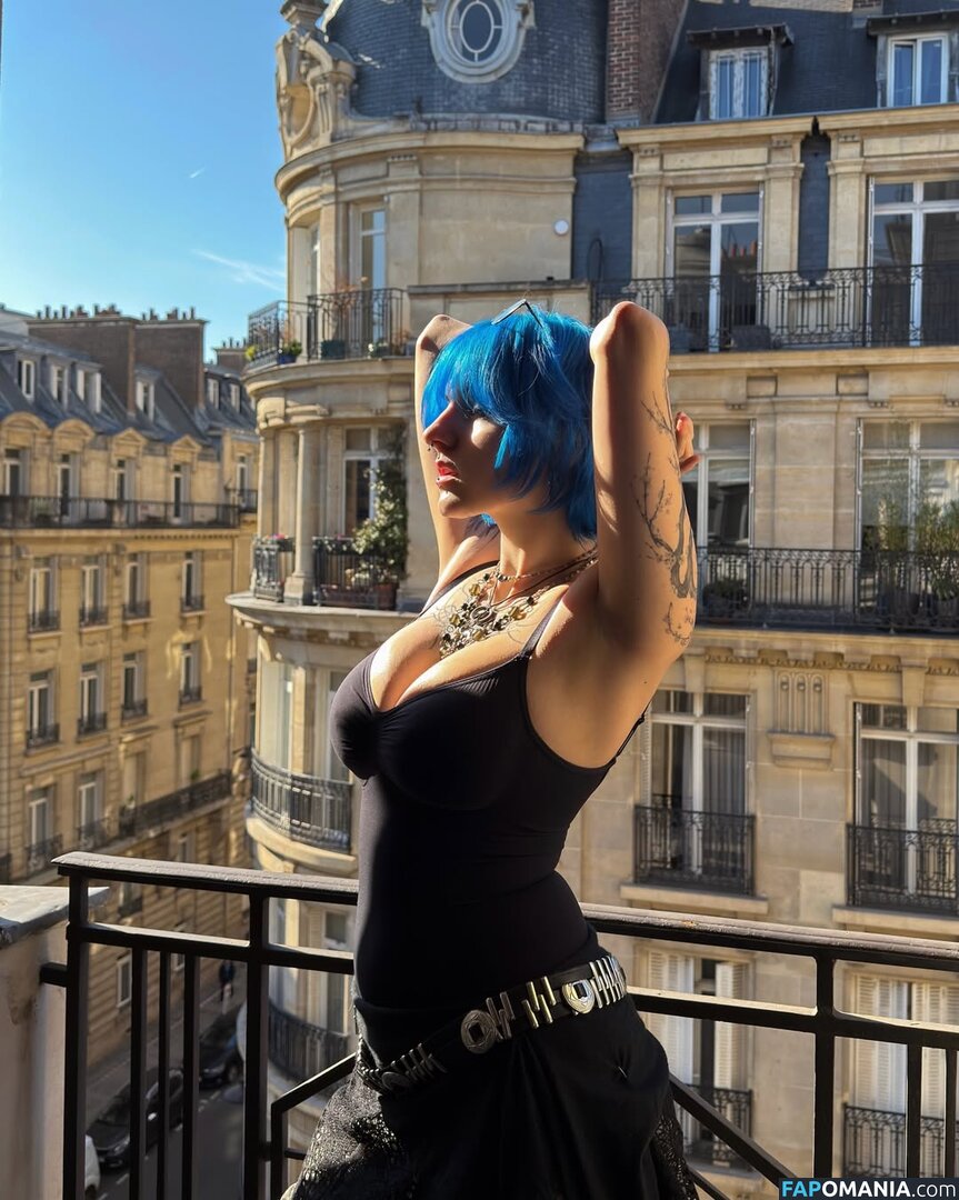 Lyra Crow / lyracr0w0 Nu OnlyFans  Photo fuitée #85
