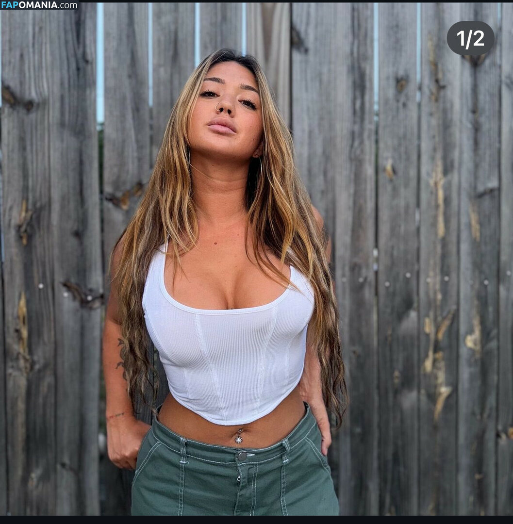 Lyssa Kegles / https: / itskegles Nu OnlyFans  Photo fuitée #1