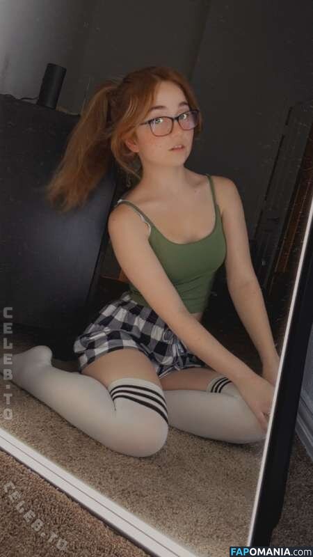 Lyssaurora / https: Nu OnlyFans  Photo fuitée #333