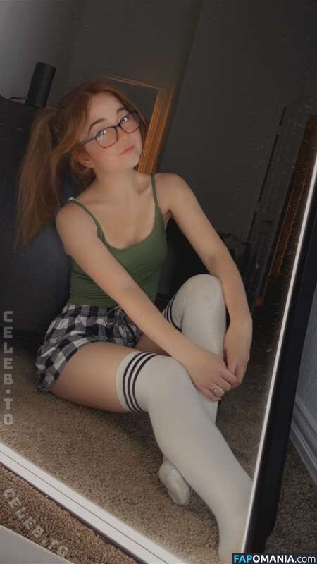 Lyssaurora / https: Nu OnlyFans  Photo fuitée #338