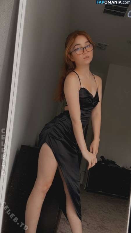Lyssaurora / https: Nu OnlyFans  Photo fuitée #352