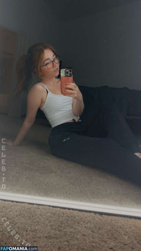 Lyssaurora / https: Nu OnlyFans  Photo fuitée #359