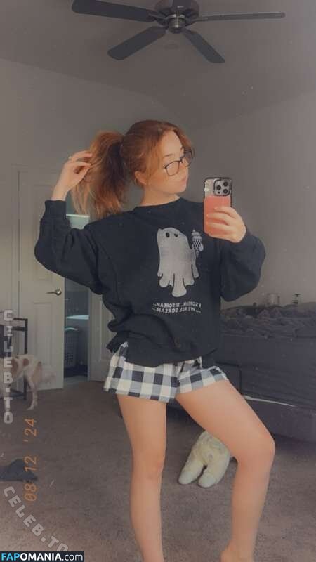 Lyssaurora / https: Nu OnlyFans  Photo fuitée #371