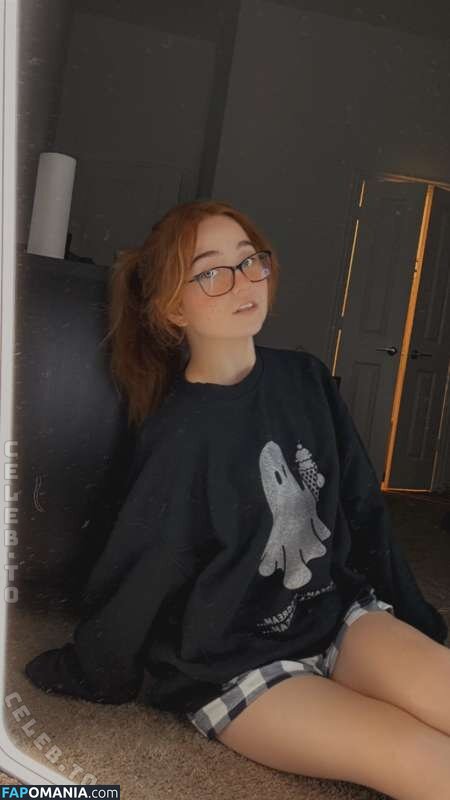 Lyssaurora / https: Nu OnlyFans  Photo fuitée #373