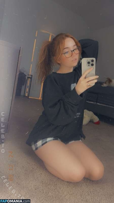 Lyssaurora / https: Nu OnlyFans  Photo fuitée #377