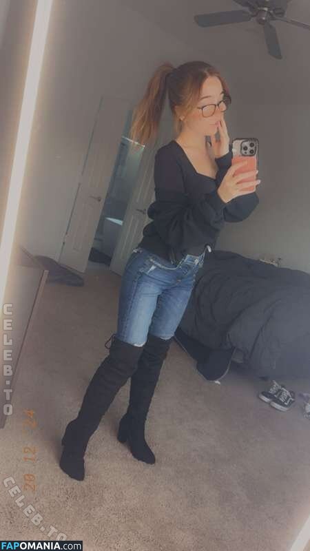 Lyssaurora / https: Nu OnlyFans  Photo fuitée #381